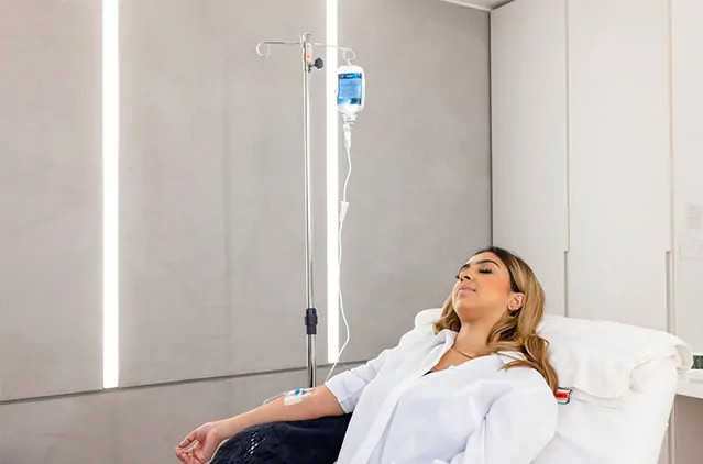 The Bombshell IV Drip is an advanced regenerative therapy designed to hydrate and revitalise your skin from within